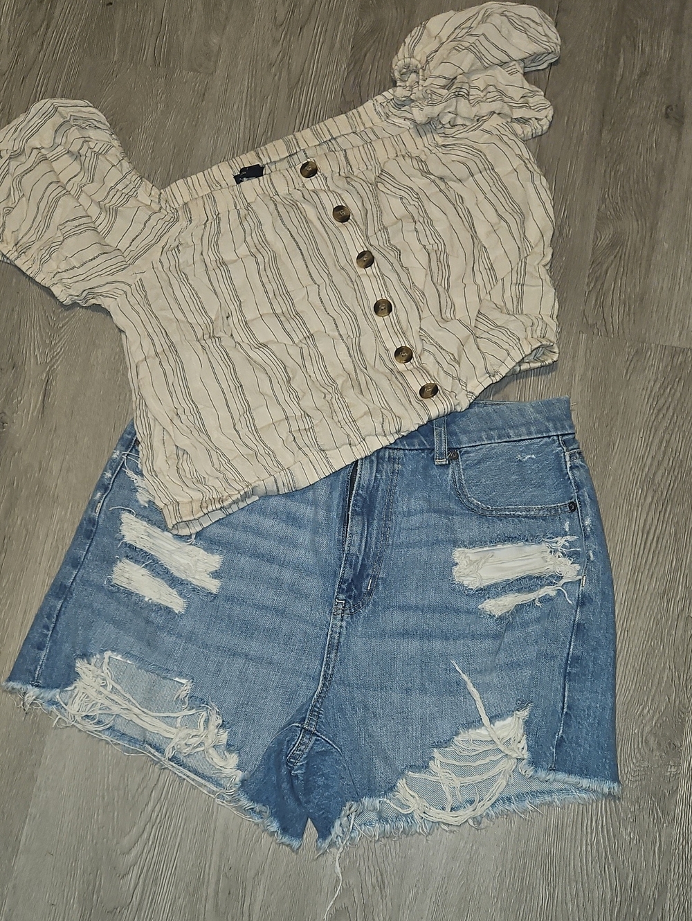 American Eagle Outfitters Distressed Light Blue Denim Jean Shorts Top Included